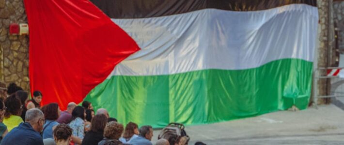 Palestina libera, stop al genocidio! Palestina libera, stop al genocidio!
